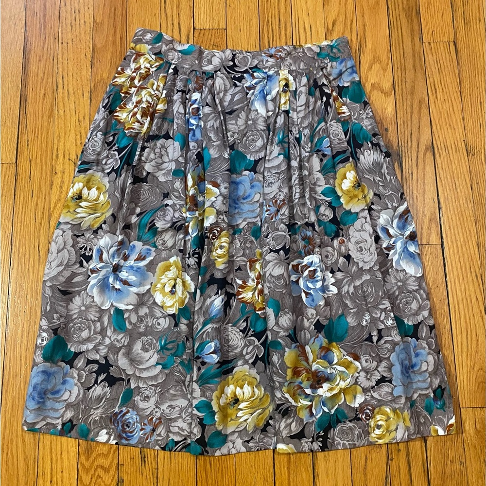 Vintage, floral skirt by Maren